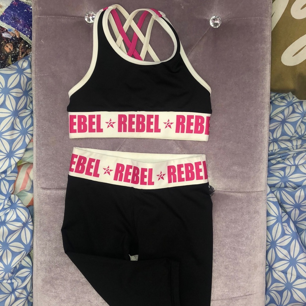 Rebel Athletic Set💗🖤